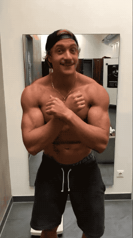 肌肉|网红猛男的跳舞肌肉引发围观，但他其实患上了罕见病