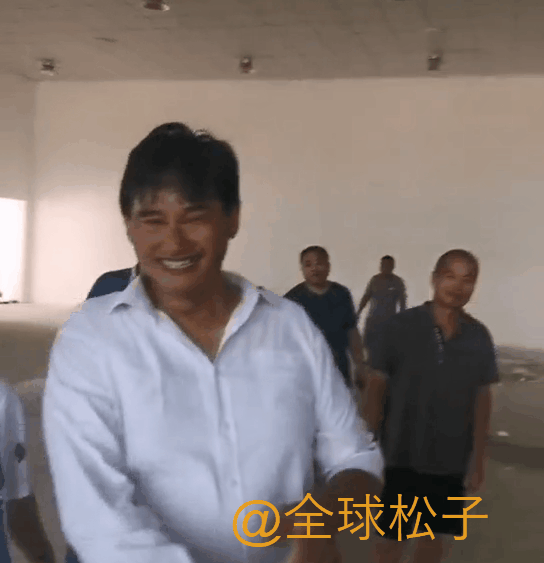 朱之文大舞台|朱之文大舞台已基本完工，大衣哥带着美女参观场馆内部