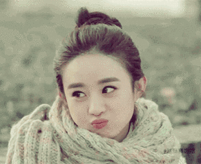 谭松韵|贵圈30岁以上女星里，脸嫩到能演小学生的也就她一个了吧！