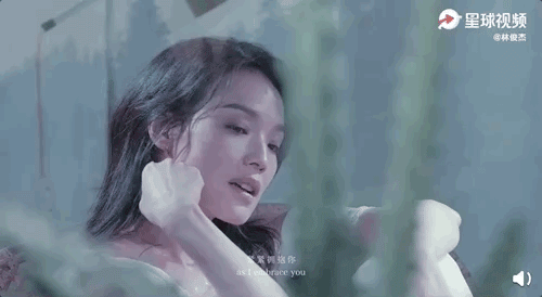 加伊姐|童年被家暴、贫穷、拍情色片，凭什么40岁后，她比林志玲活得舒展？