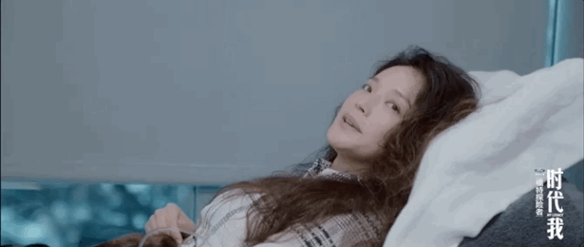 加伊姐|童年被家暴、贫穷、拍情色片，凭什么40岁后，她比林志玲活得舒展？