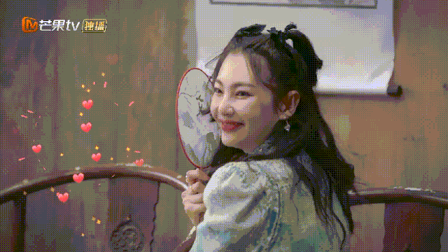 旗袍裙|明星红黑榜：穿旗袍同框比美，张雨绮杨幂谁赢了？