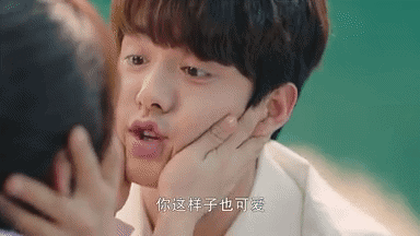 杨紫|杨紫代言两个辱华品牌，当初解约的刘雯，亏了吗？