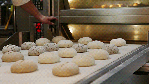 三种传热方式在面包烘烤中都存在.