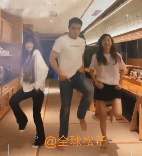唐宫美人天下|《美人天下》播出9年主演再聚，张庭连续夸赞李小璐“善良”