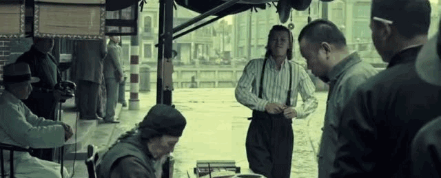 八佰|《八佰》：一寸山河一寸血，我辈当有报国心