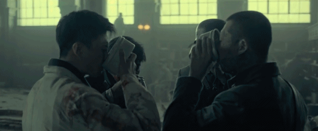 八佰|《八佰》：一寸山河一寸血，我辈当有报国心