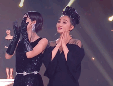 浪姐|《浪姐》成团后才真开撕，宁静被吐槽欺压成员，万茜给恶评直接点赞？