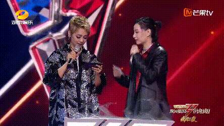 李斯丹妮|白眼与黑脸齐飞，这12分钟的成团采访高能也太多了吧？