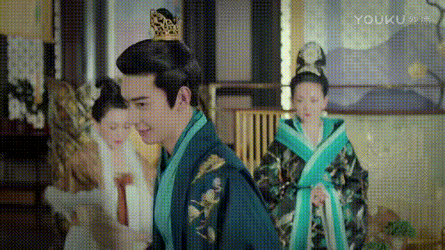 彭于晏|8块腹肌的彭于晏也有被嘲的一天！被吐槽“黄包车夫”也太惨了吧！