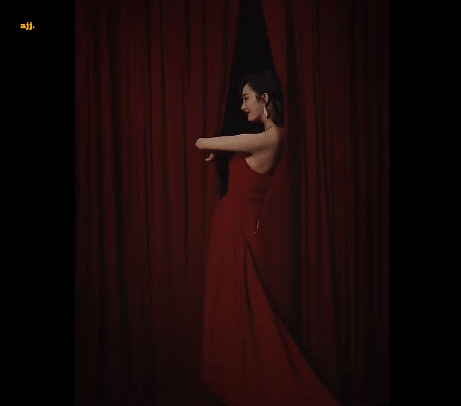 小凌霄|初代蛇蝎美人狠过杨幂，美过热巴，童年阴影又回来了…