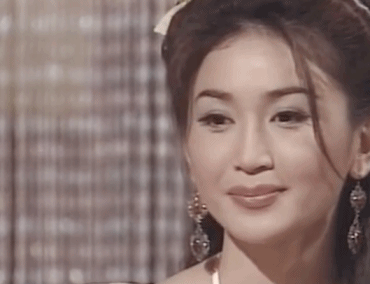 小凌霄|初代蛇蝎美人狠过杨幂，美过热巴，童年阴影又回来了…