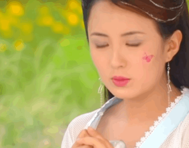 小凌霄|初代蛇蝎美人狠过杨幂，美过热巴，童年阴影又回来了…