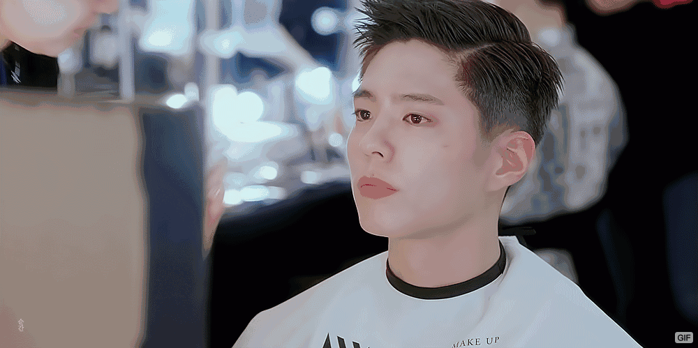 朴宝剑新剧开播,干净短发造型太帅!