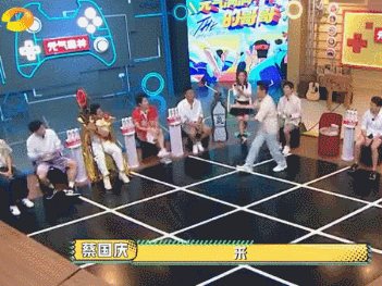 蔡国庆|蔡国庆放飞自我，“娘”到被质疑形婚？可省省吧…