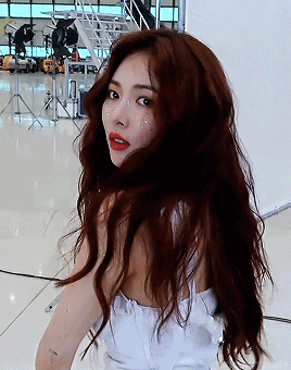 泫雅|全球爆火才27岁？露脸就霸占热搜，公司居然抛弃这颗万年摇钱树！