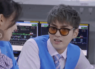 吴亦凡|吴亦凡：你为什么来潮流节目？郑爽：因为你啊！奇怪的CP增加了