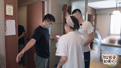 杨子姗|杨子姗崩溃大哭，看到满屋子的摄像焦虑爆发！她的洁癖症惊呆网友