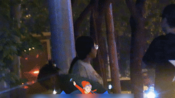 袁姗姗|袁姗姗聚会应酬，疑似喝酒太多，街边张大嘴呕吐女神形象崩坏