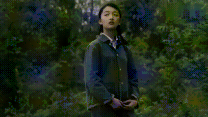 周冬雨|她不配？周冬雨击败柏林影后咏梅，拿下“年度女演员”却遭到质疑
