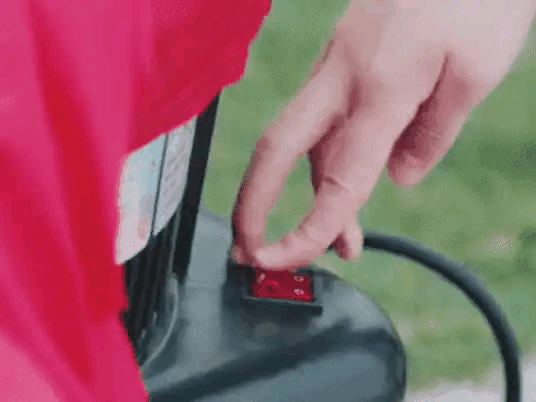 cp感|同样是“萝莉配大叔”，相差18岁的他们为何CP感十足？