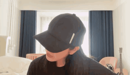 陈妍希|陈妍希自弹自唱悼念黄鸿升，儿子小床出镜，与陈晓的北京爱巢曝光