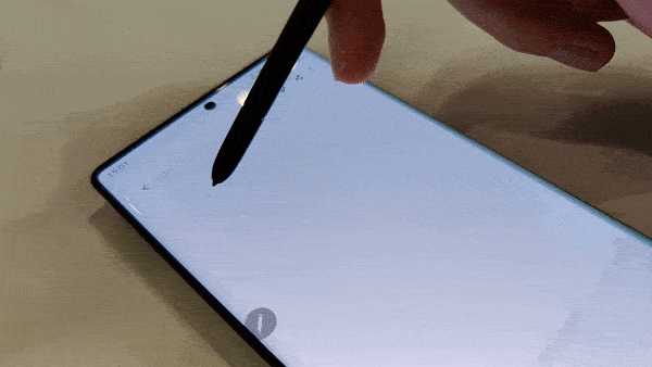 三星galaxy note20 ultra 5g的屏幕刷新率提高到了120hz,相比老款机型