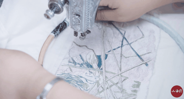 刺绣|杭州姑娘满城收购老式缝纫机，花8年时间跨界学手艺，练就绝活