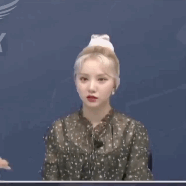 银河|她的脸也开始垮了？