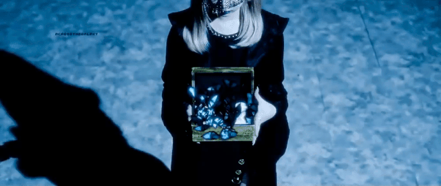 银河|她的脸也开始垮了？