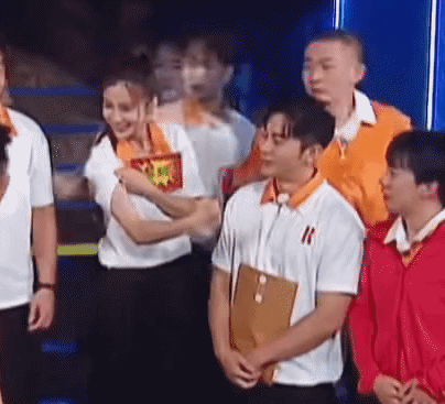 李沁|李沁撤掉单身声明疑已脱单，网曝对象可能是杨洋或者王嘉尔？