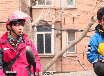 肖战工作室|肖战和工作室双双送福利？粉丝大饱眼福，多家媒体收到中秋礼盒！