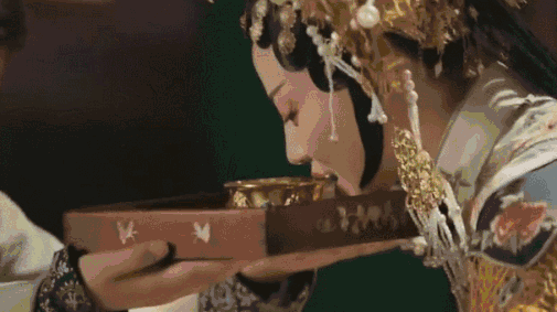 谭卓|败给周冬雨，她仍是我眼里的年度最佳