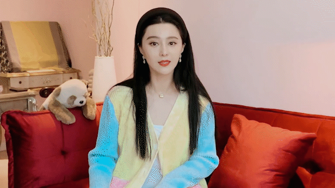 范冰冰|继新恋情后范冰冰又被传怀孕，她翻白眼回应谣言，这一细节证明她并无身孕