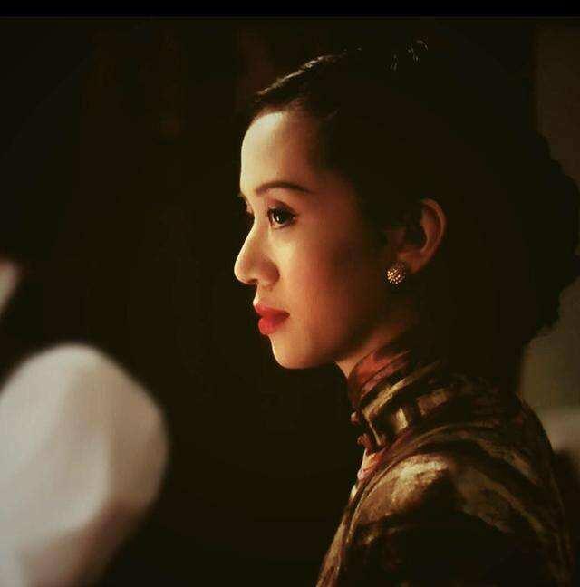 《半生缘》里的角色有多难挑战?刘嘉玲蒋欣都被吐槽,老版太经典