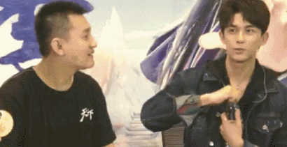 郑爽|男生给女生盖一下衣服，他们吵起来了？