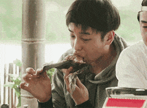 彭昱畅|大橘观丨非流量，相貌平平的他，为何能成被各大导演喜爱的霸屏男孩