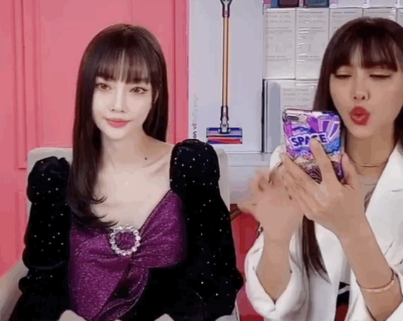 李佳琦|李佳琦小助理活成顶级富豪，直播真的来钱这么快吗？