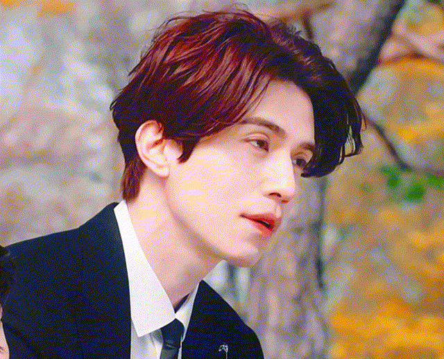 那确实,李栋旭的"冻龄"也不是一朝一夕就能有的,都是他自律得来的,二