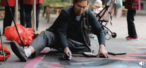 画展|临沂独腿艺人返乡办画展，流浪30多年，画出1000幅《蒙娜丽莎》