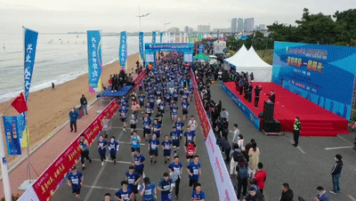 马拉松|全城沸腾！日照马拉松激情开跑！赛道太美，这些画面燃爆了！
