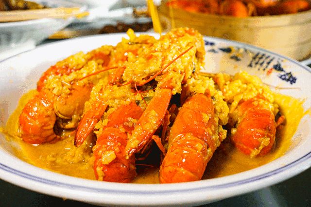 【最海味】跟手掌一样大的罗氏虾,蒜蓉一盘馋死人!