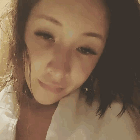 萧亚轩|萧亚轩回应秒删怪异视频：求助男友错发，很清醒，谁不想美美的样子