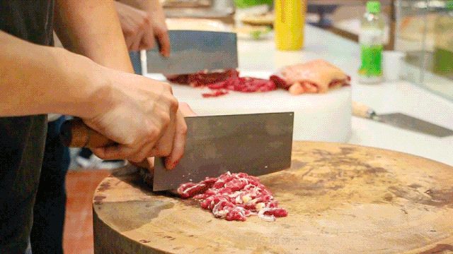 手打牛肉丸1蚊/碟,全场8.8折,还免费送牛肉云吞