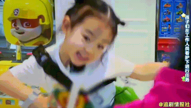 戚薇|3岁遭“封杀”，却凭一张照片逆袭爆红：戚薇，你咋把女儿养成人精了？