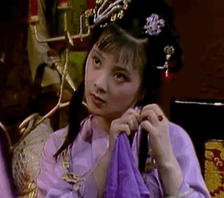 王熙凤|王熙凤一次性发“巨款”，超过小姐两年工资，为何不用请示？