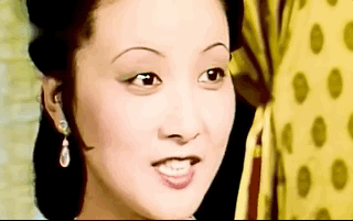 王熙凤|王熙凤一次性发“巨款”，超过小姐两年工资，为何不用请示？