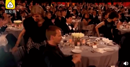 诺贝尔奖|美丽有智慧，人狠话不多，今年的诺奖得主也太好看了吧……