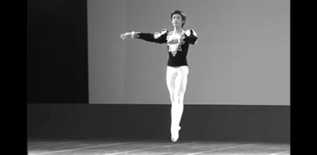 罗云熙|他是娱乐圈最大谜团：帅到惨绝人寰，为什么老被女人抛弃？