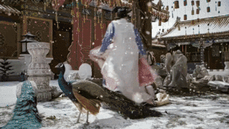 童瑶|35岁依然当仁不让，站在比自己小12岁的小花面前也魅力满分！